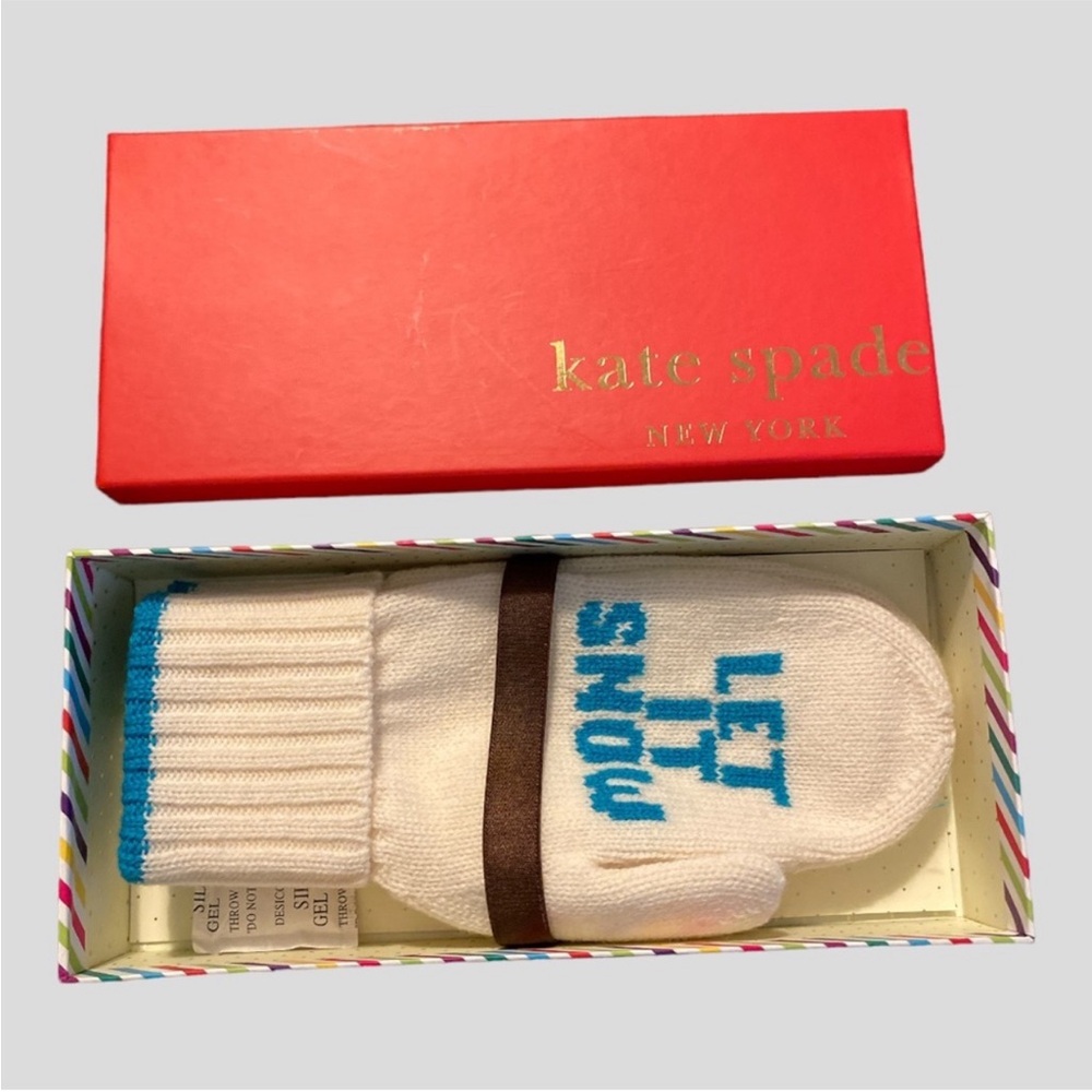 NWT in box Kate Spade let it snow cream and white mittens